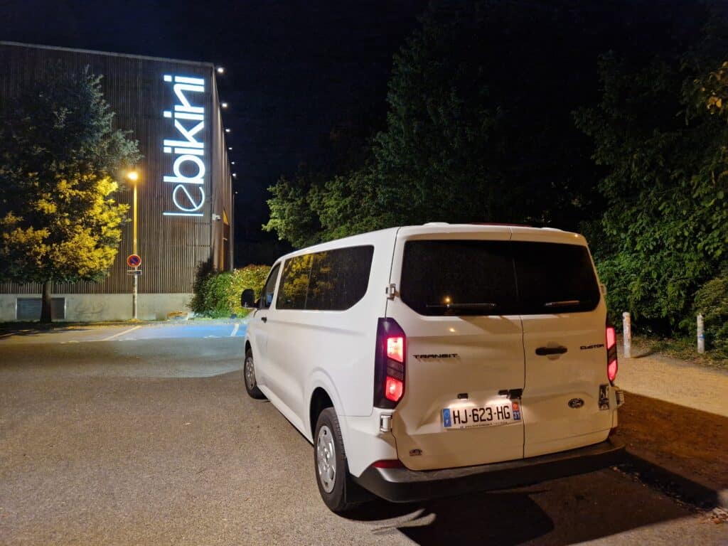 Transport evsr les lieux emblématique de la ville rose (La Salle de Concert le Bikini)